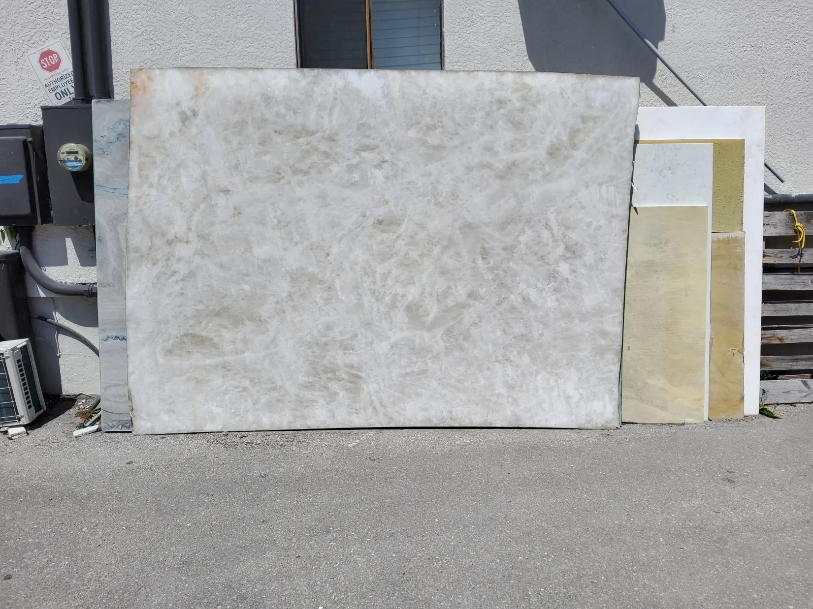 CRISTAL JOE · Quartz · 3 cm · — · 130" x 80"