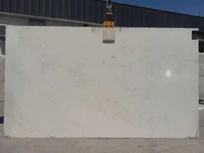 LEXINGTON · Quartz · 3 cm · — · 130" x 65"