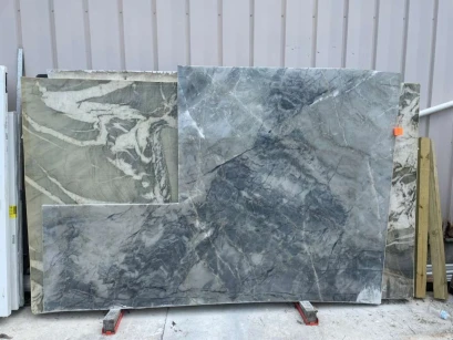 Ijen Blue  · Quartzite · 3 cm · polish · 78 1/2" x 72"