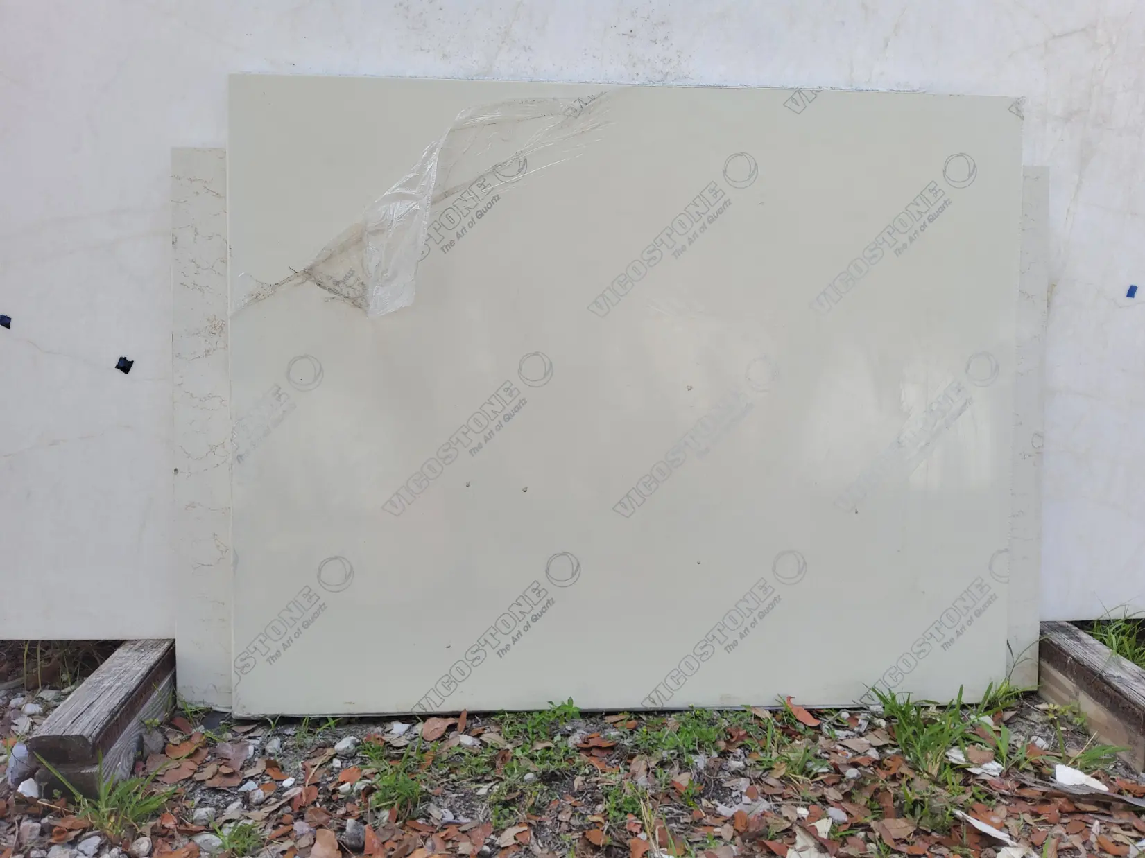 THAZOS · Quartz · 3 cm · polish · 58" x 46"