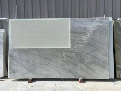 MOON DUST  · Quartzite · 3 cm · polish · 127 1/2" x 77 1/2"