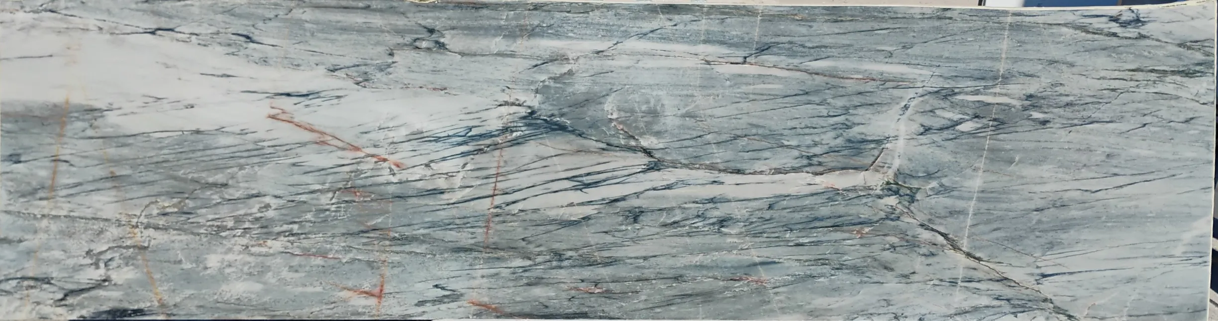 Blue tempest · Quartzite · 3 cm · polish · 132" x 34"