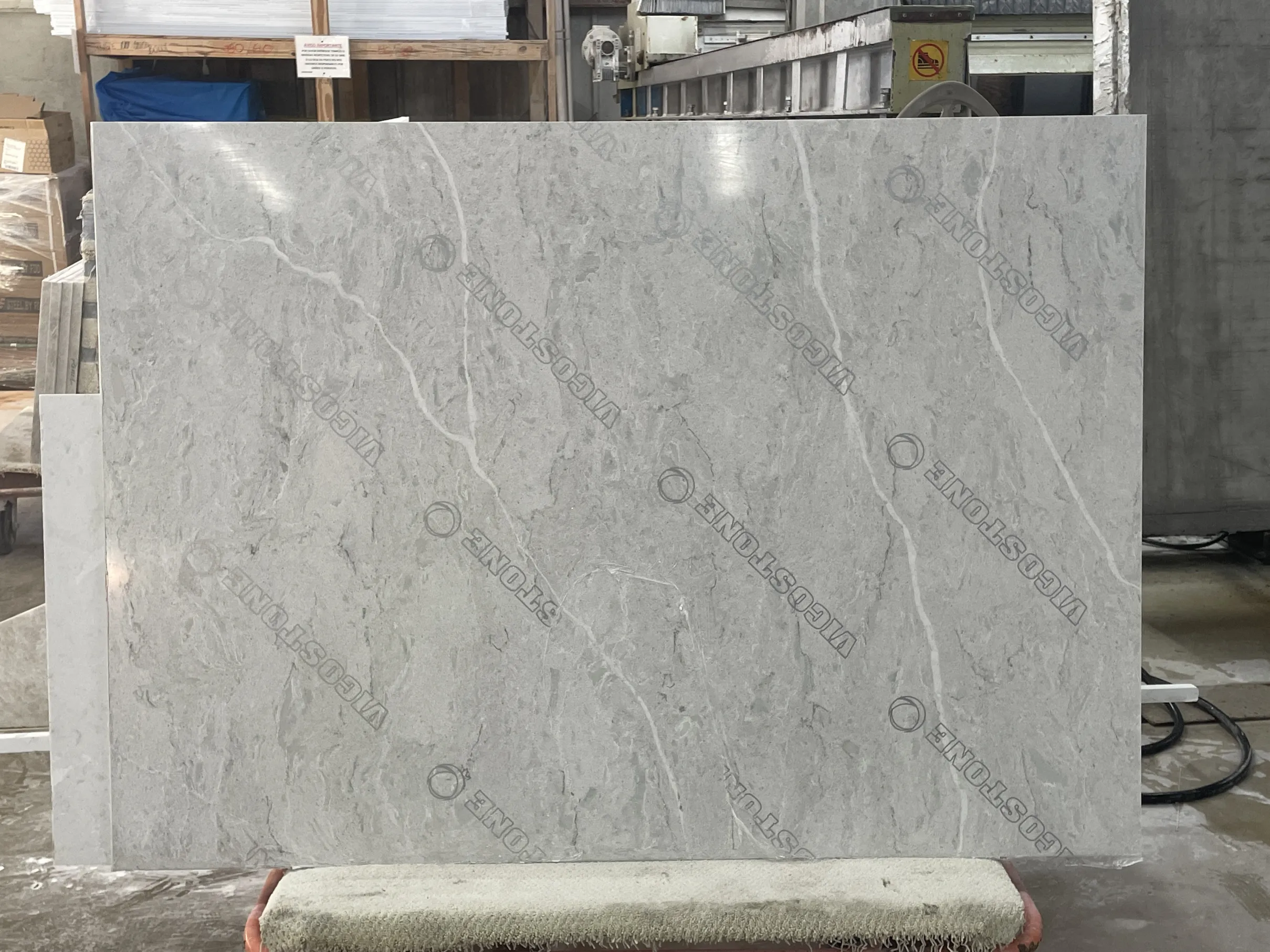 Pompeii Coastal · Quartz · 3 cm · polish · 64 1/2" x 46"