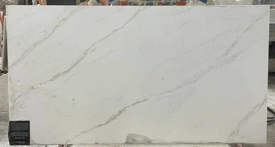 Calacatta Marbella · Quartz · 3 cm · polish · 65 1/2" x 35"