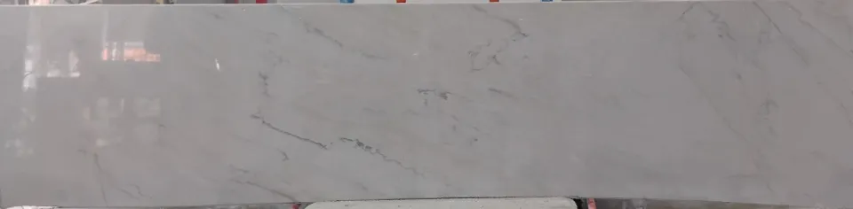 Calacatta Luxe · Quartzite · 3 cm · polish · 133" x 32"