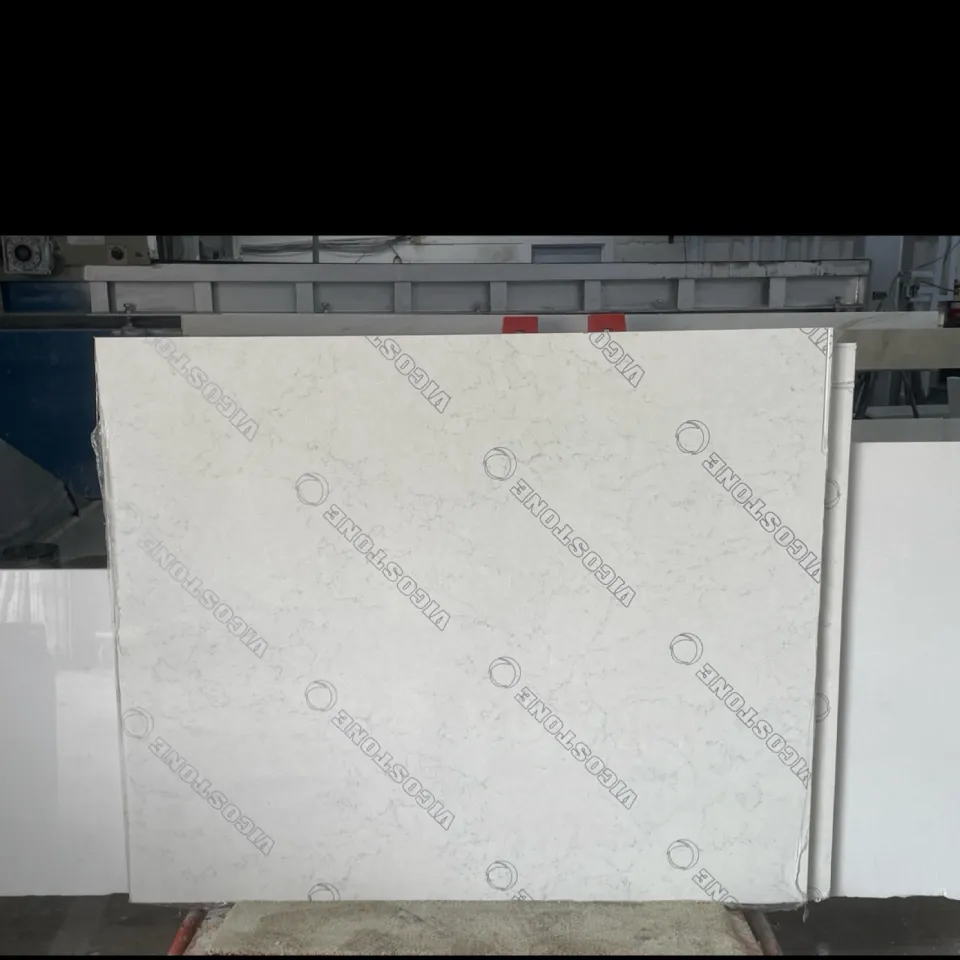 Valley white · Quartz · 3 cm · polish · 55" x 45"