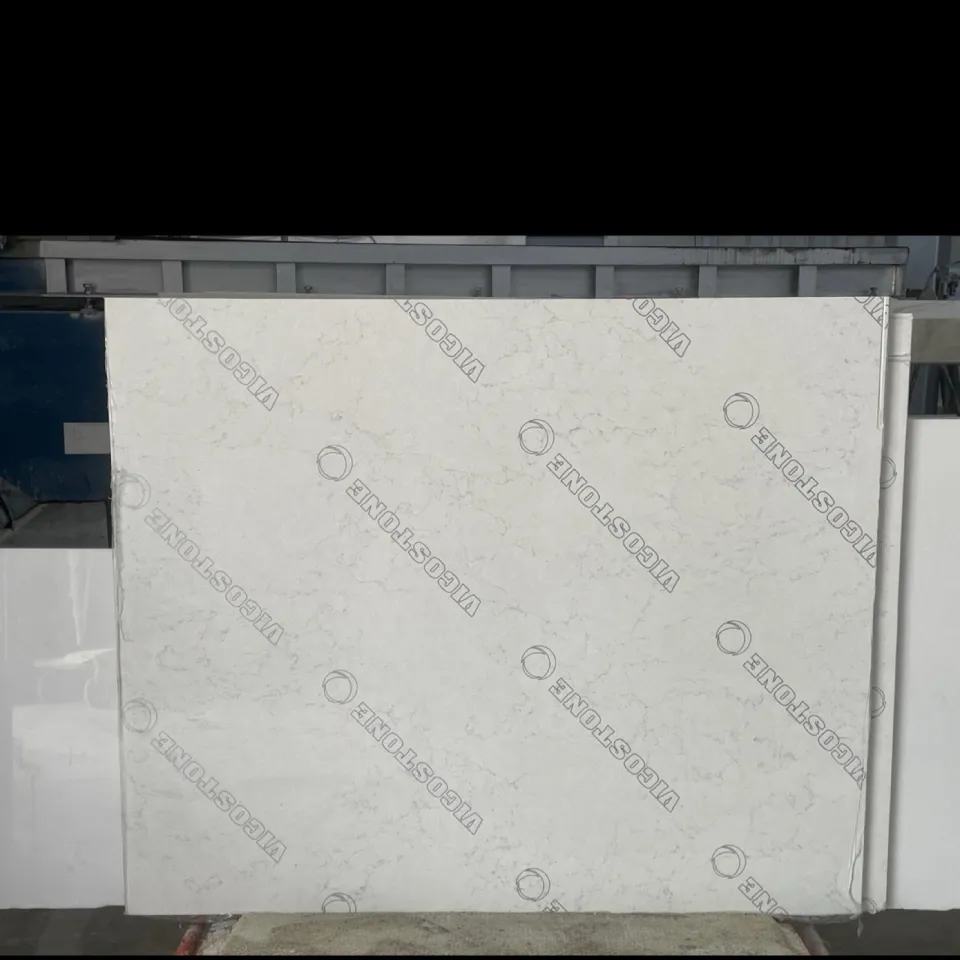 Valley White · Quartz · 3 cm · polish · 56" x 44"