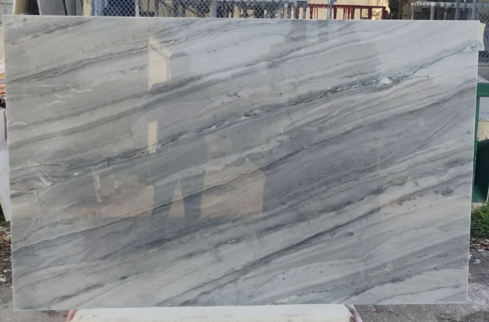 Platinus · Quartzite · 2 cm · polish · 75" x 47"