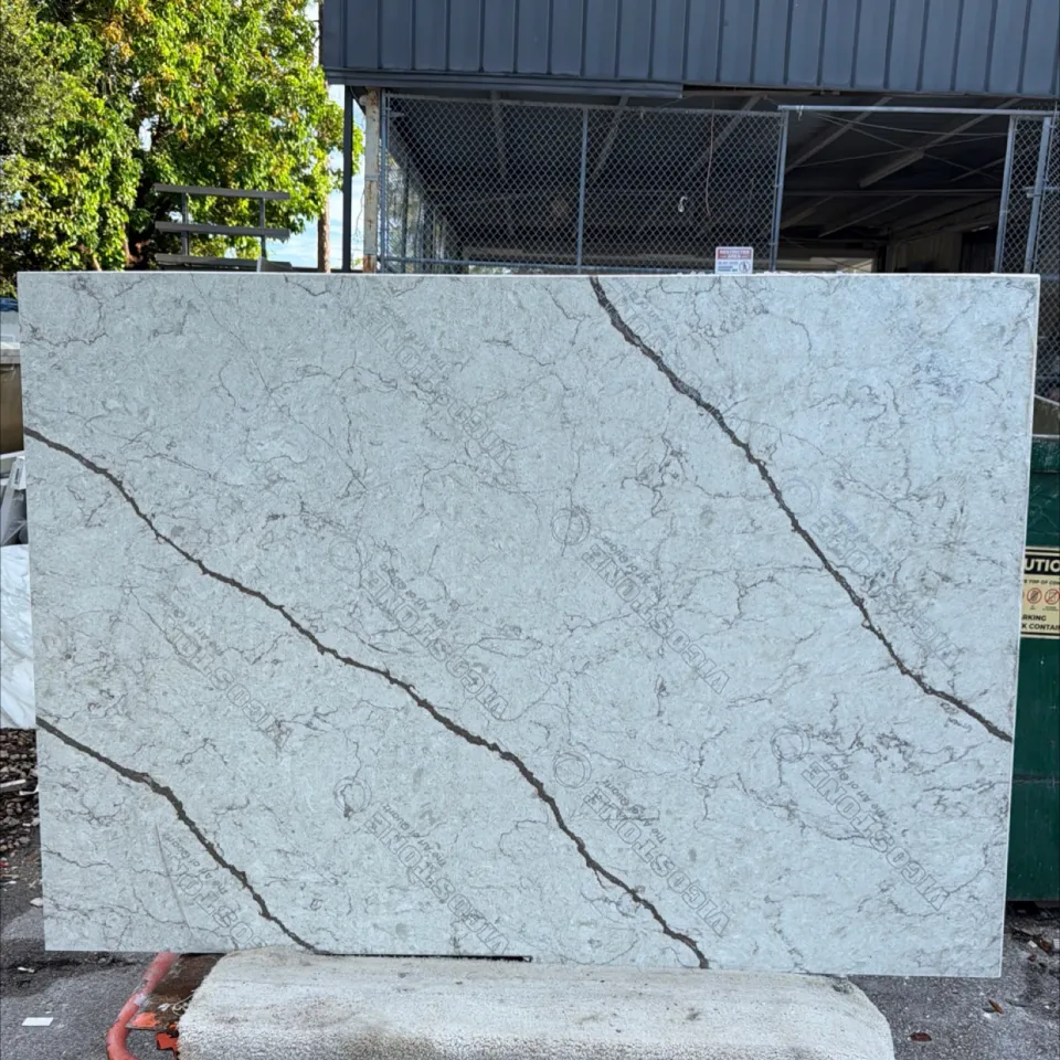 Diamante · Quartz · 3 cm · polish · 64 1/2" x 45"
