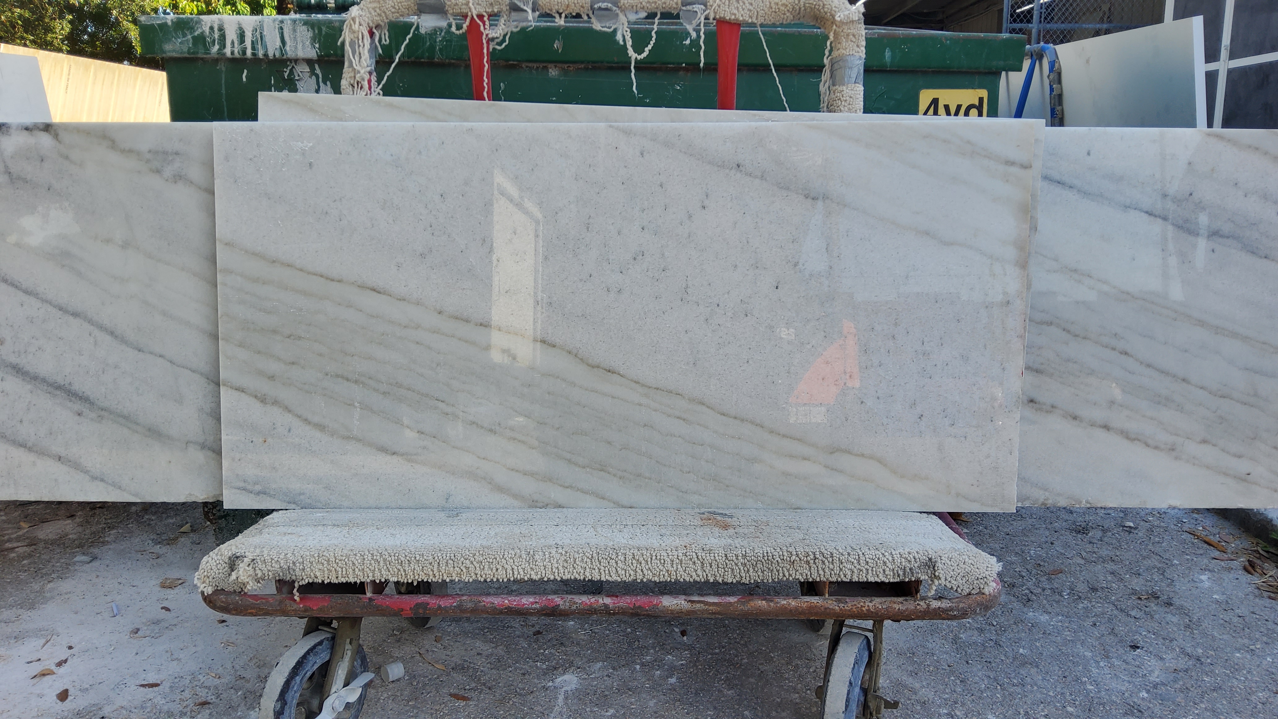 Gallant · Quartzite · 2 cm · polish · 53" x 25"
